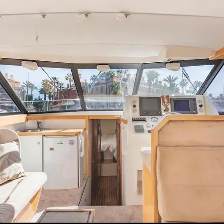 Barco Americano Sotogrande Tekne *