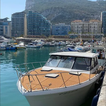 Barco Americano Sotogrande Botel